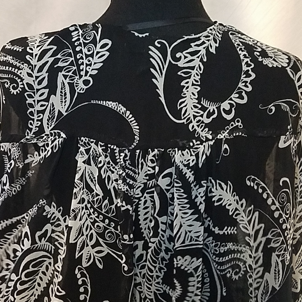 Style & Co Navy blue and white sheer shrug Size M/L - Picture 5 of 8